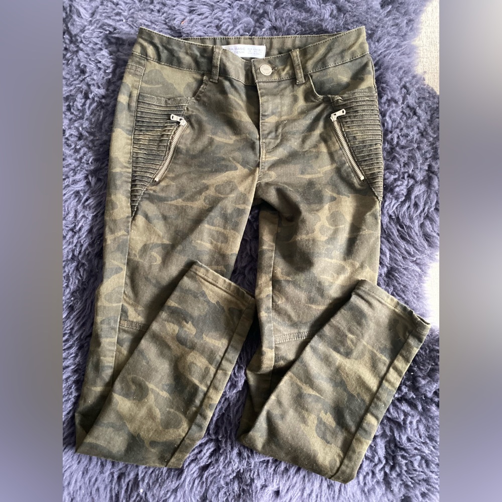 Zara Camo Pants - Size 4